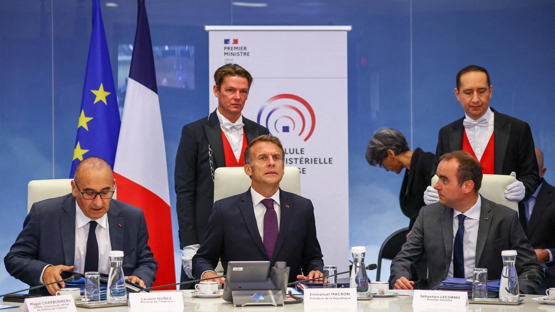 Macron holds crisis meeting as French wildfires force more than 250,000 to evacuate