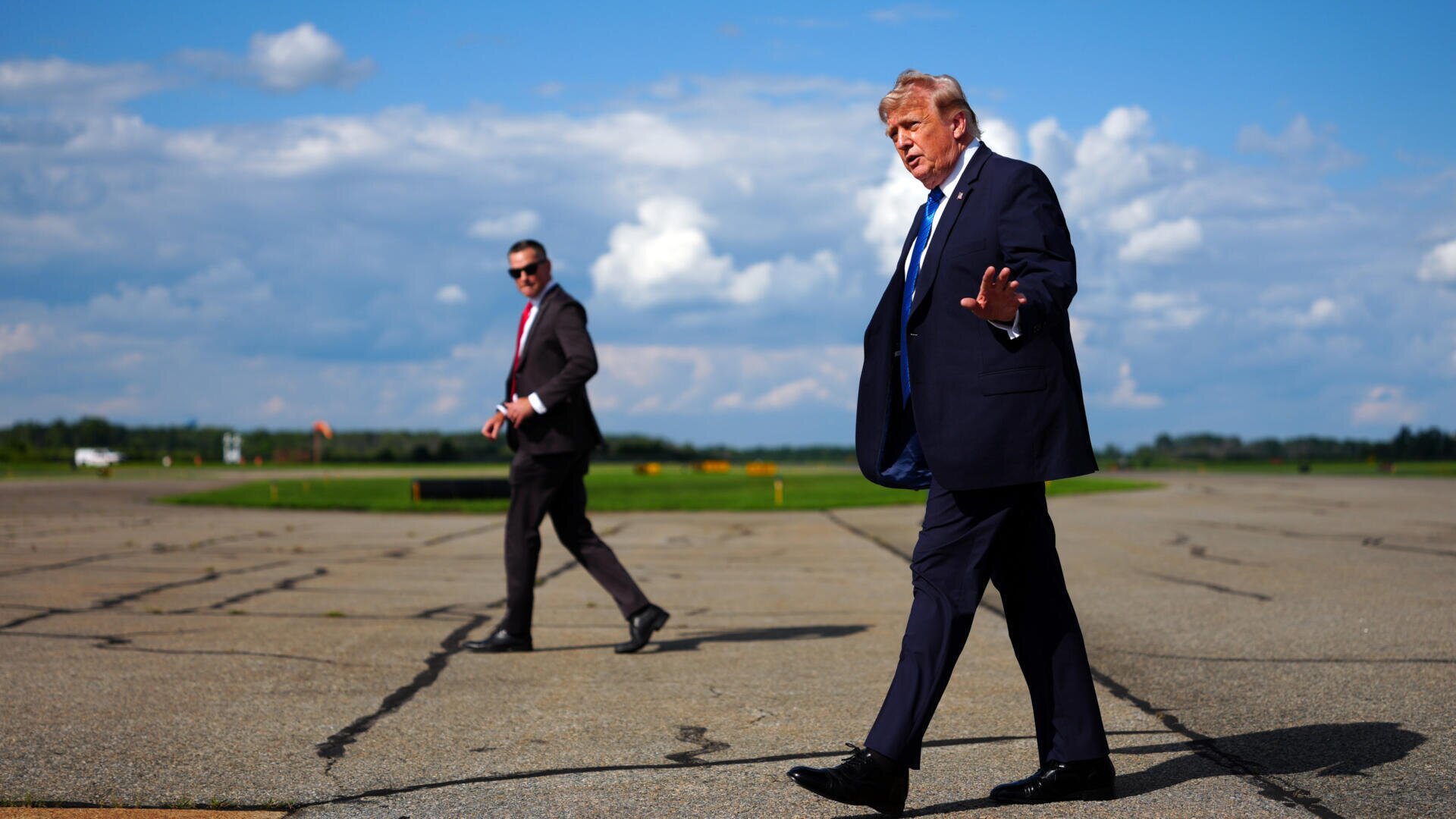 Trump says new talks with Iran to begin Monday after calling off strikes