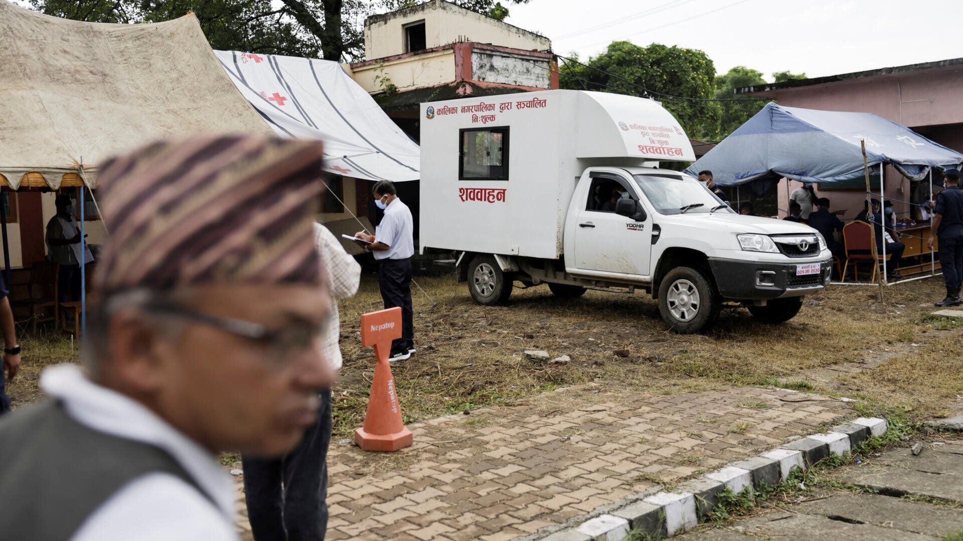 Nepal-Tibet floods live: At least 750 dead as rising water levels hamper rescue efforts