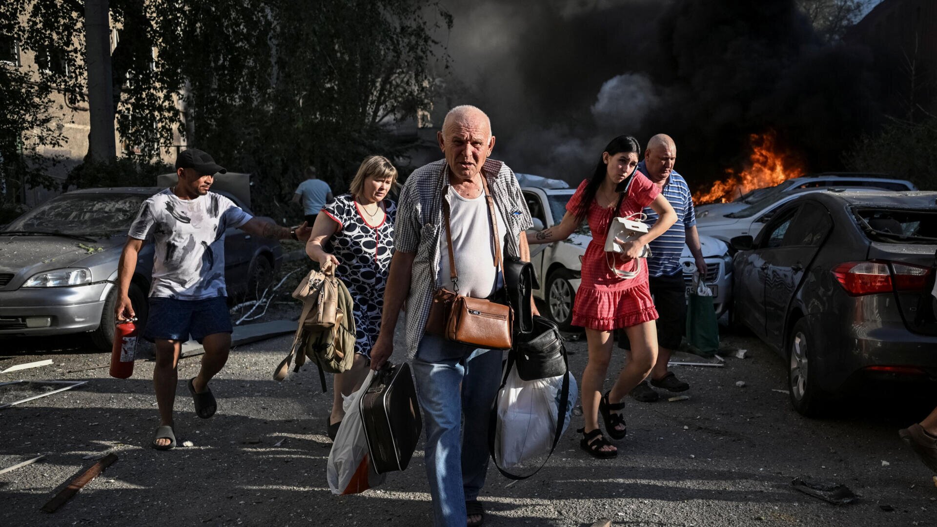 At least 14 dead as Ukraine and Russia exchange strikes