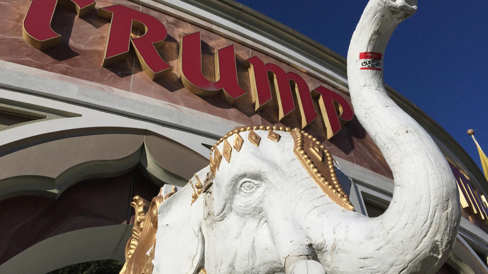 Capital One bank cites money-laundering probe to justify closing Trump Organization accounts