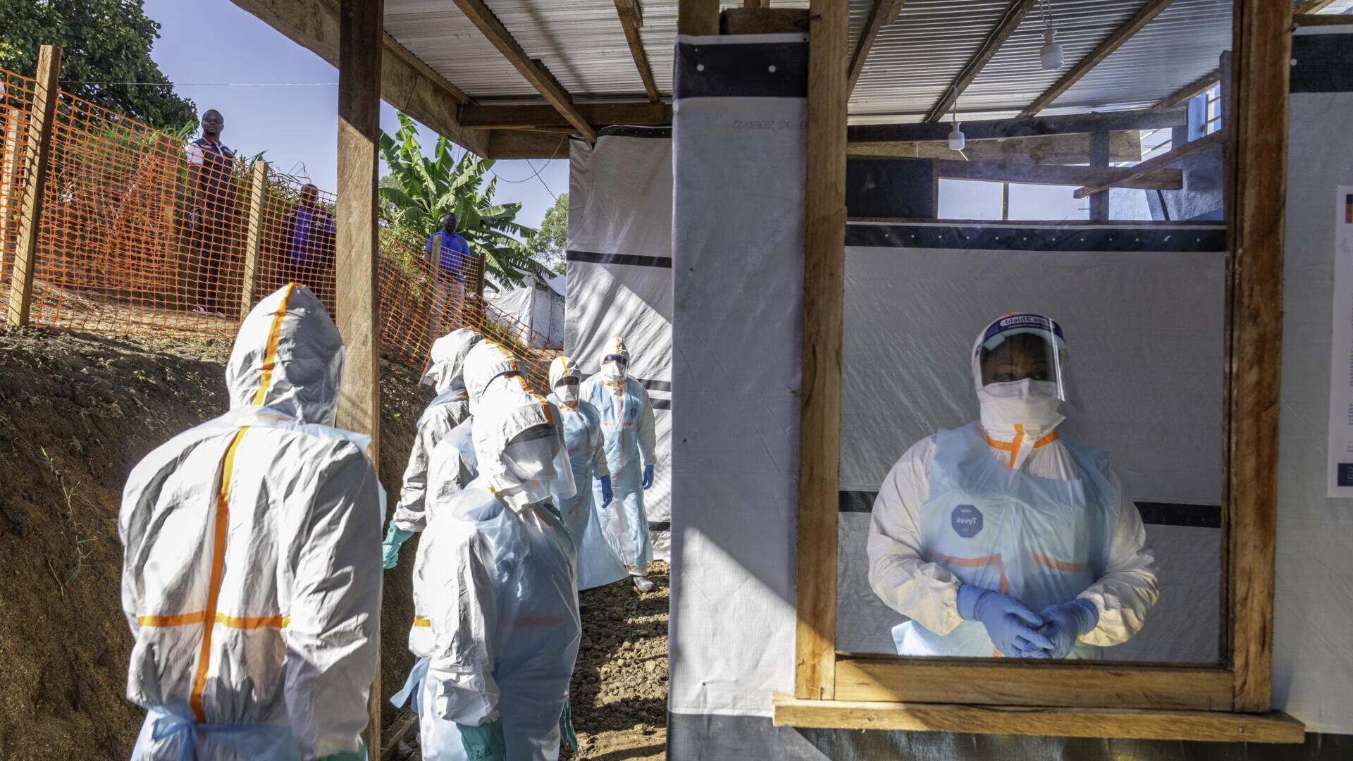 At least 2,000 die in DR Congo's fastest-growing Ebola outbreak on record
