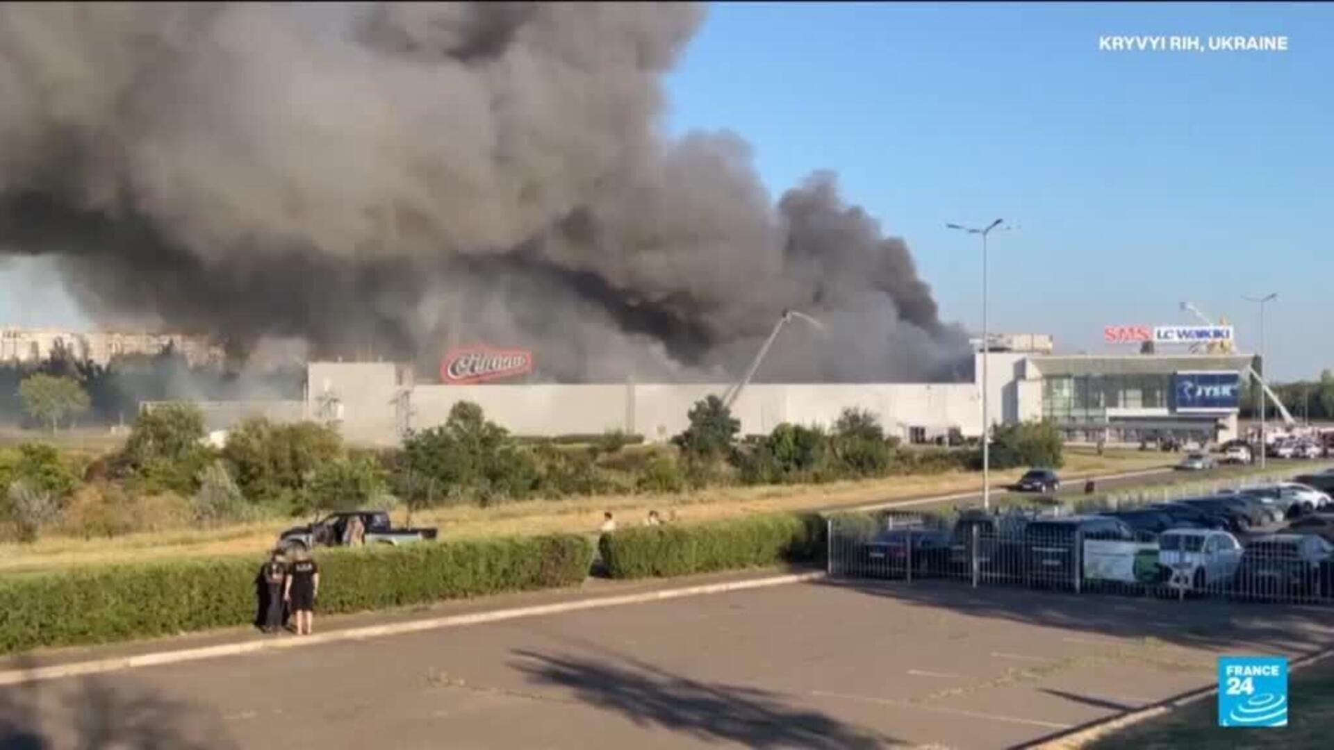 Russian strikes Zelensky's hometown in Ukraine, killing 15 people, wounding 130