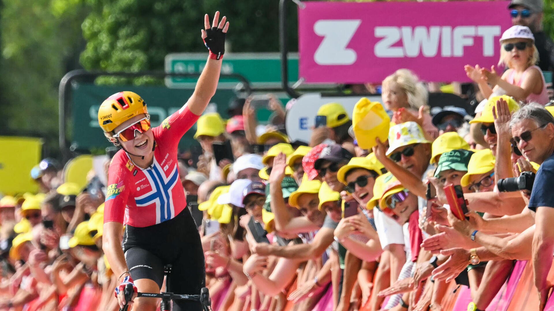 Norway's Haugset wins stage 3 to claim Tour de France Femmes lead