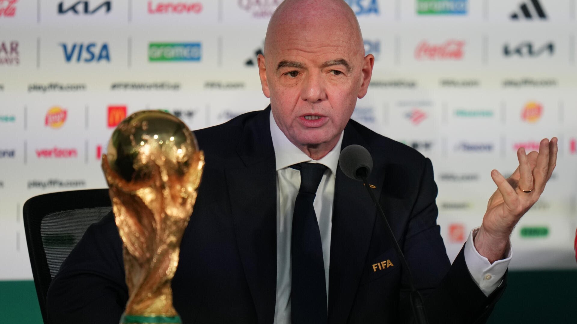 Infantino and FIFA under fire for private investment plan