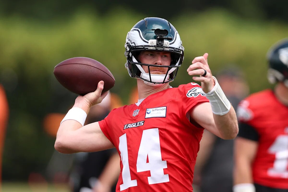 Eagles backup quarterback battle moves into preseason spotlight