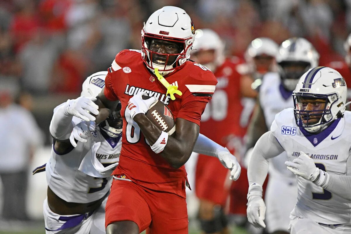 Bob Chesney says new linebacker Trent Hendrick will play Week 1