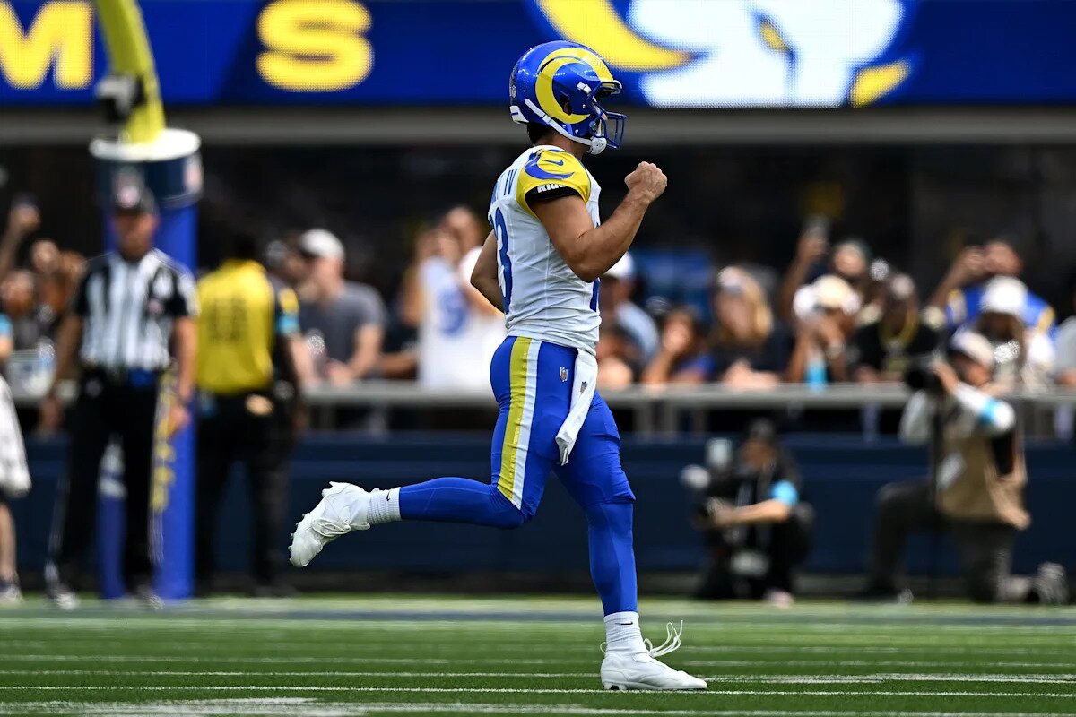 Stetson Bennett's mobility adds another element to Rams offense