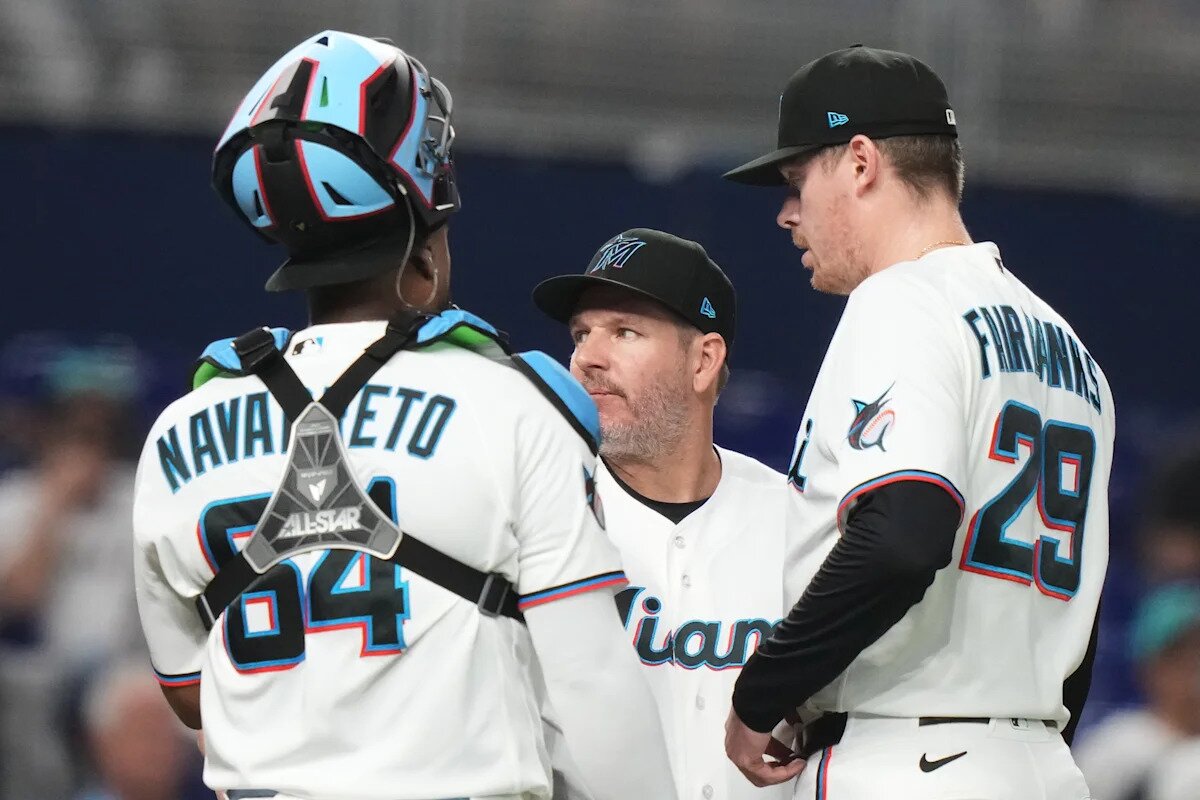 Marlins' Pete Fairbanks leaves with nerve irritation and numbness after facing 1 batter vs. Red Sox