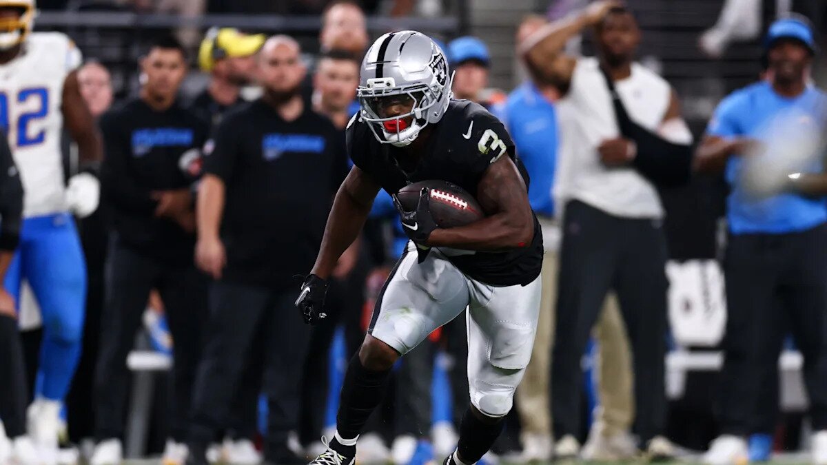 49ers add RB Zamir White