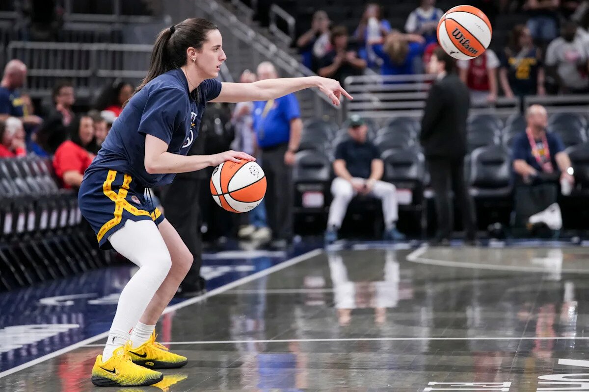 Caitlin Clark leaves Indiana Fever game vs Dallas Wings with injury. What we know