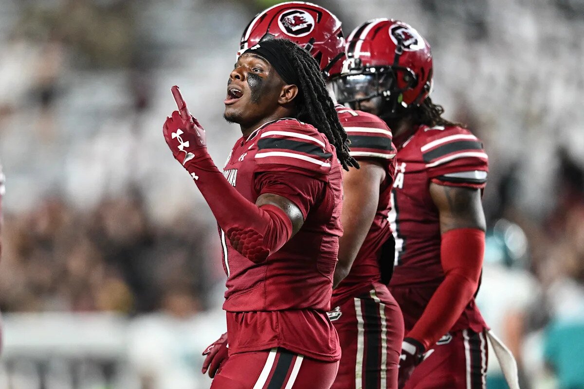 South Carolina's DQ Smith enters transfer portal after getting extra year, per report