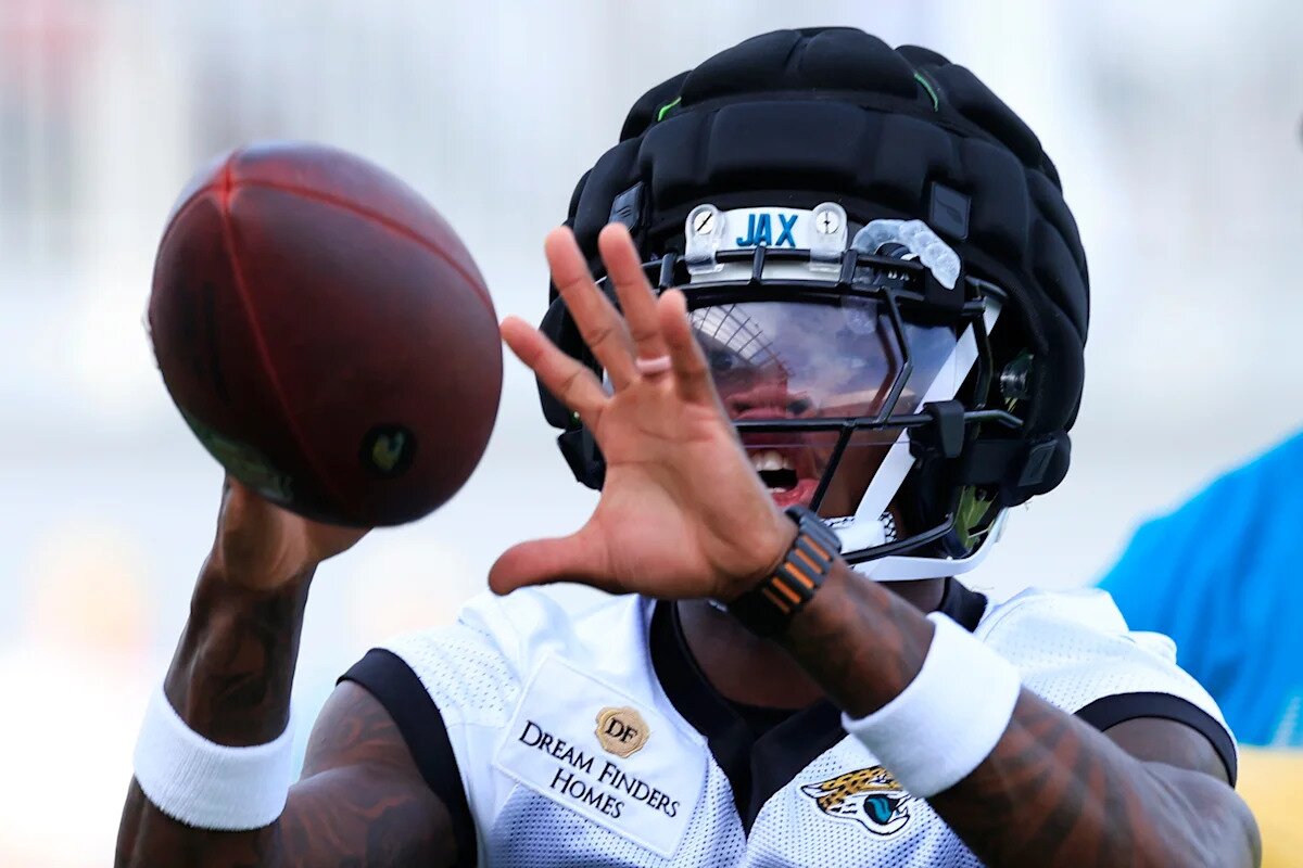Recapping Travis Hunter's snaps, play on Day 2 of Jaguars-Bucs joint practice