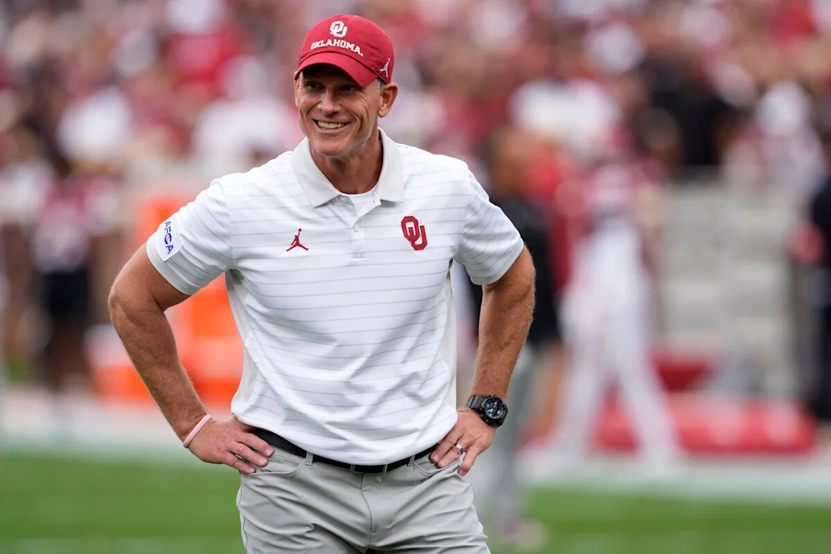 Oklahoma and head coach Brent Venables agree to contract extension