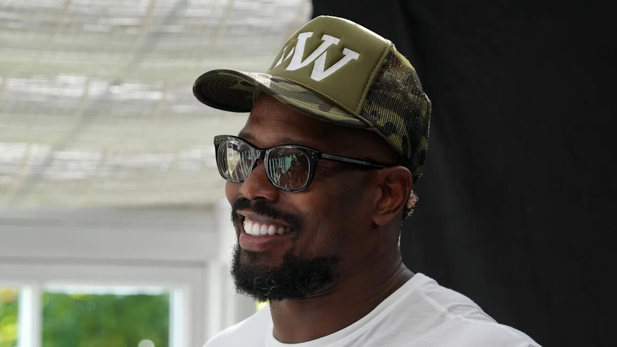 Von Miller agrees to deal with Cowboys