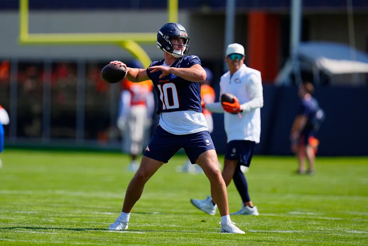 Broncos' Bo Nix at center of training camp fight: 'I love it