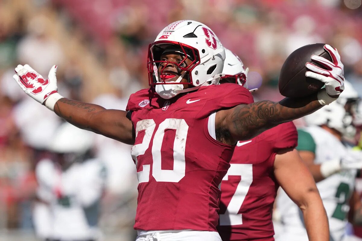 Stanford make big plays late game to hold Hawai'i 4th quarter comeback