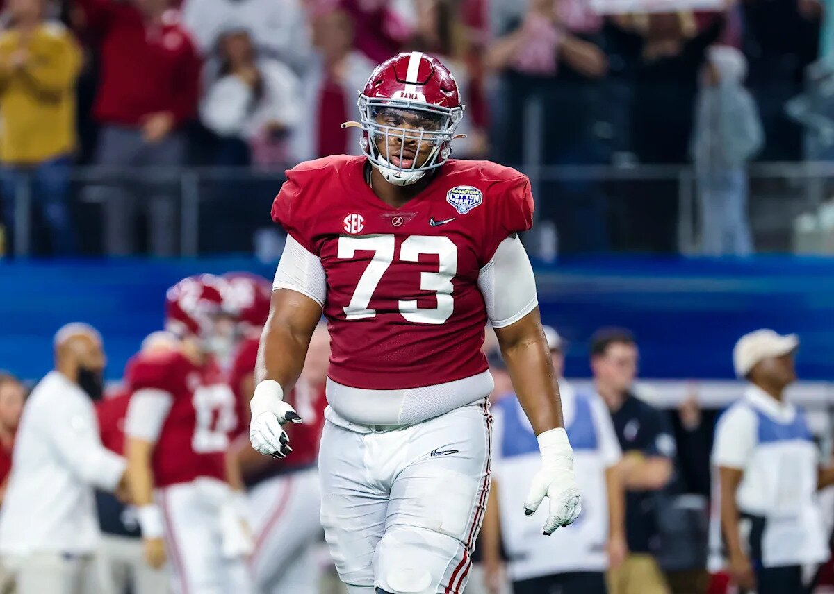 Former Alabama lineman, top draft pick reportedly released by NFL team