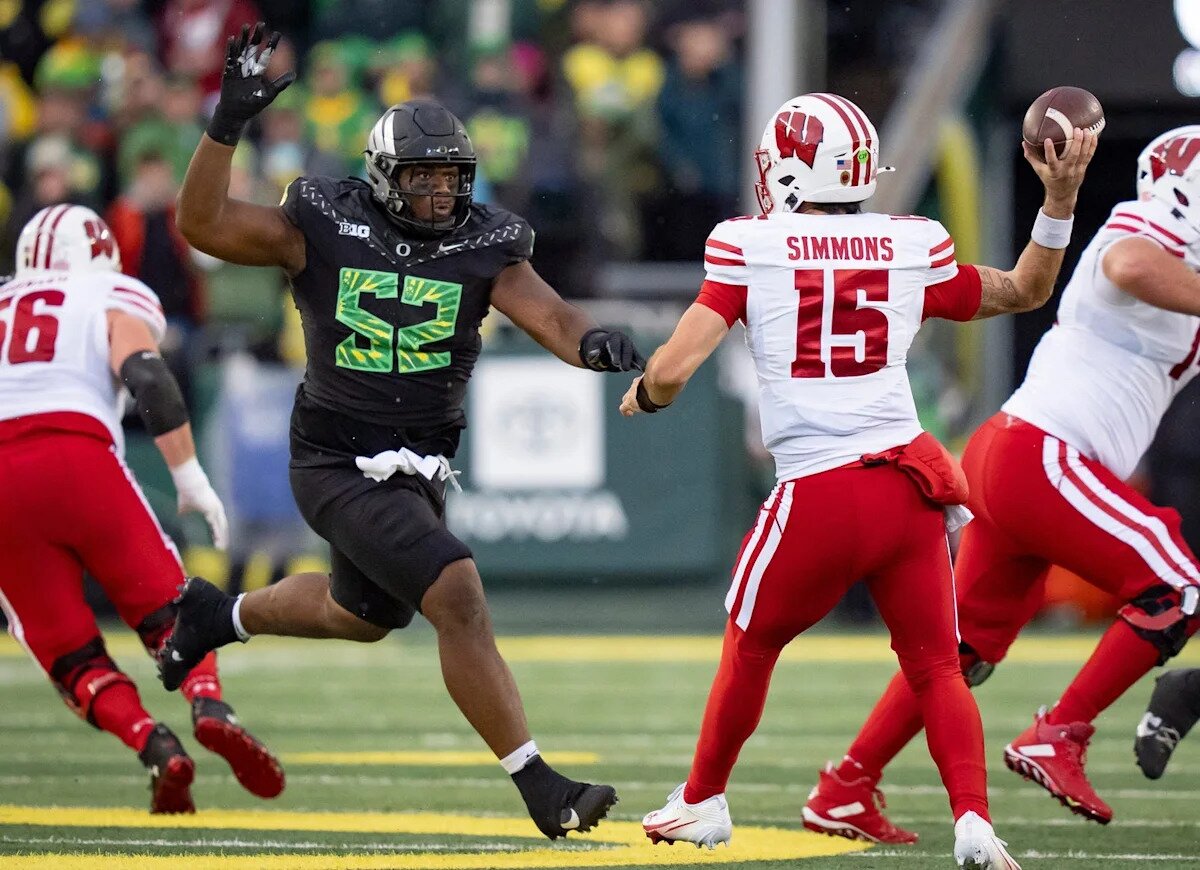 Only 3 Ducks named ESPN preseason All-Americans