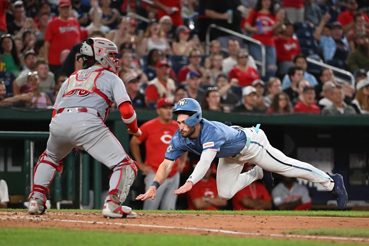 Former LSU baseball star Dylan Crews notches first walk off hit
