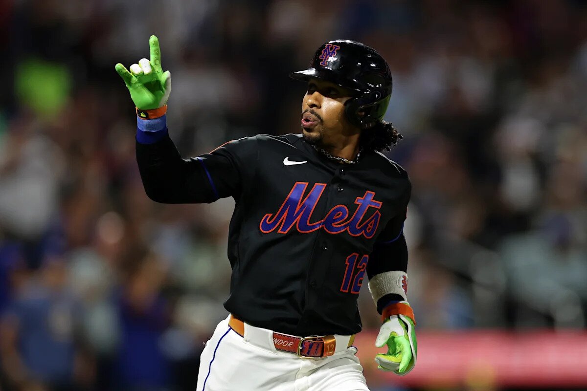 Francisco Lindor leads resurgent Mets to 3-2 victory over MLB-leading Brewers in 10 innings