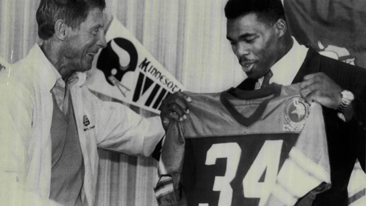 Jerry Jones again compares the Micah Parsons trade to the Herschel Walker trade