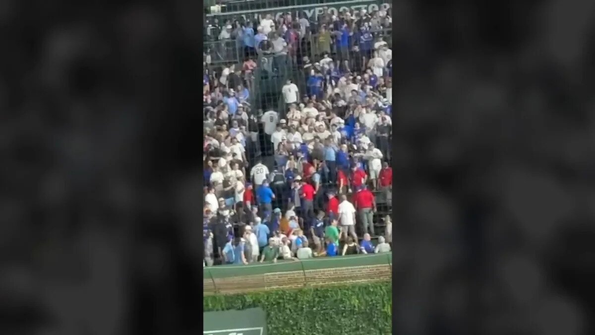 Chicago Cubs warn Crosstown Classic attendees about behavior after fight breaks out in bleachers