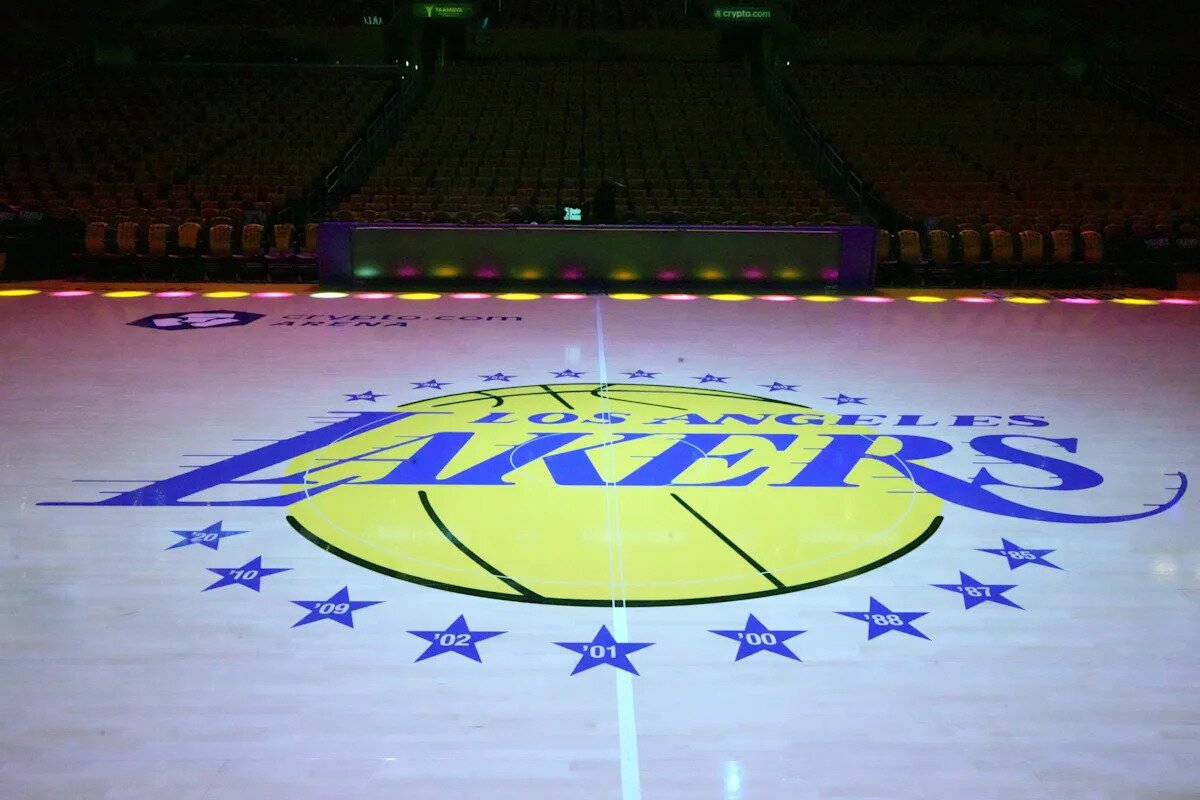 Lakers sold to Josh Kushner, Bob Iger for record-breaking $12 billion