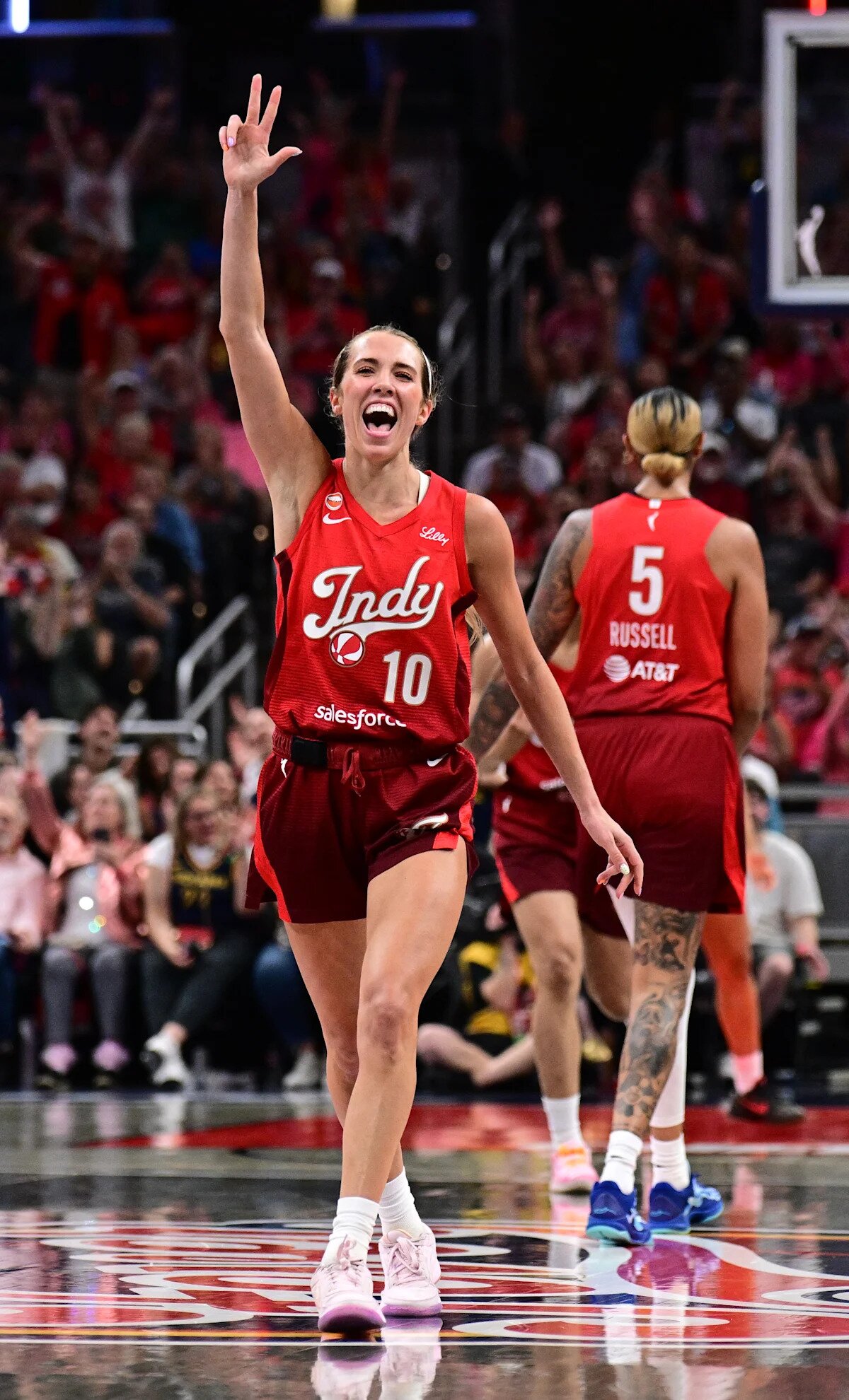 Clark, Mitchell score 34 apiece as Fever beat Sun 111-91