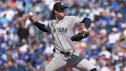 Yankees' offensive slumber continues in 4-1 loss to Blue Jays