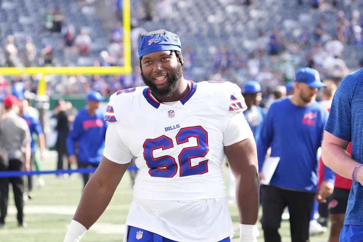 Bills trade former Georgia center to the Colts