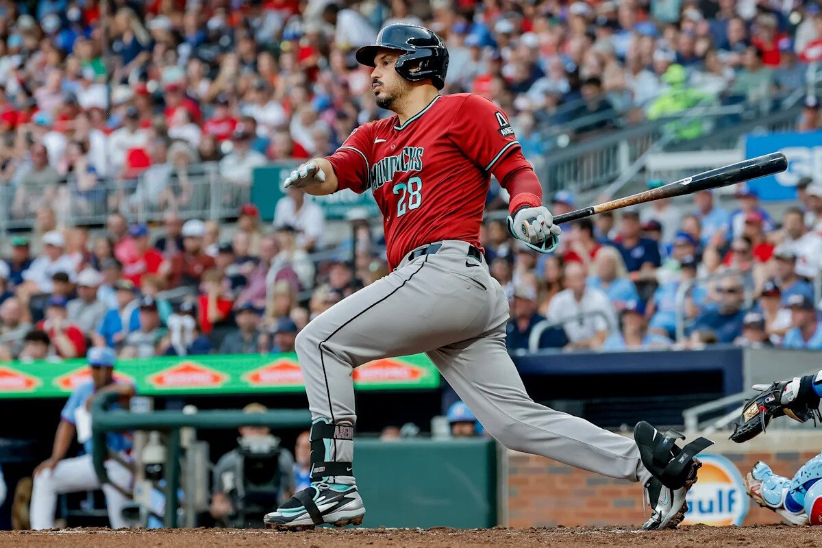 Arizona third baseman Arenado leaves game against the Braves with left trunk discomfort