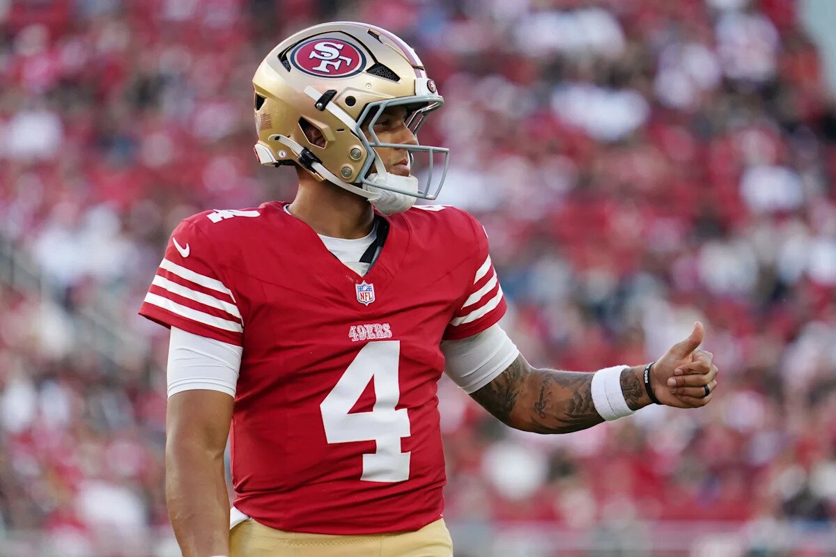 Former Nebraska quarterback plays in NFL preseason loss