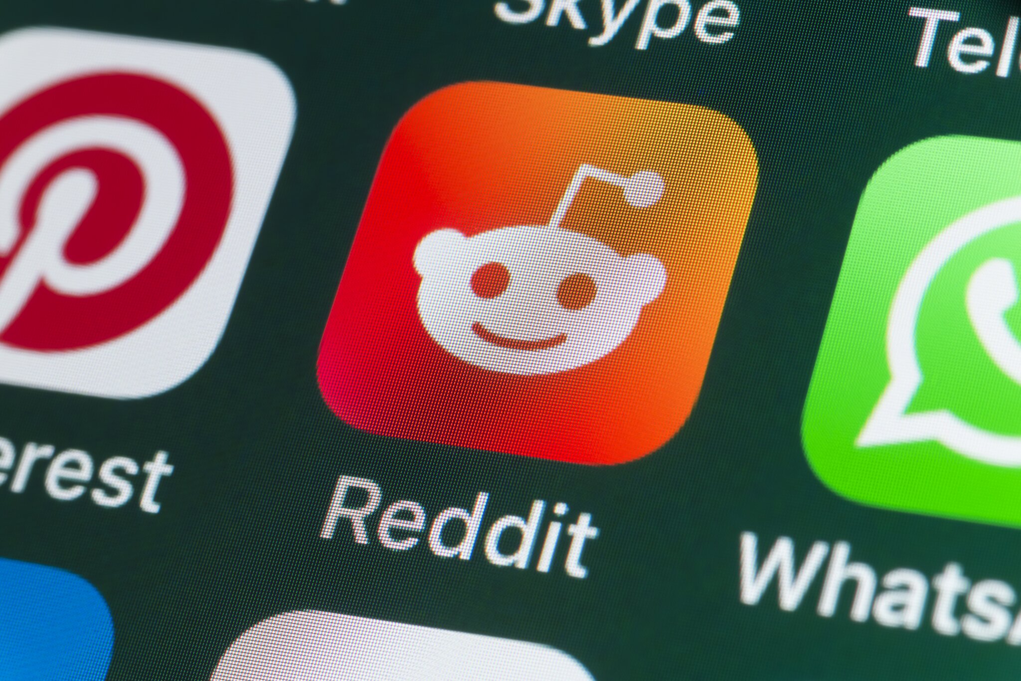 Reddit stock tumbles the most on record as lack of new AI deals, US daily users metric disappoints
