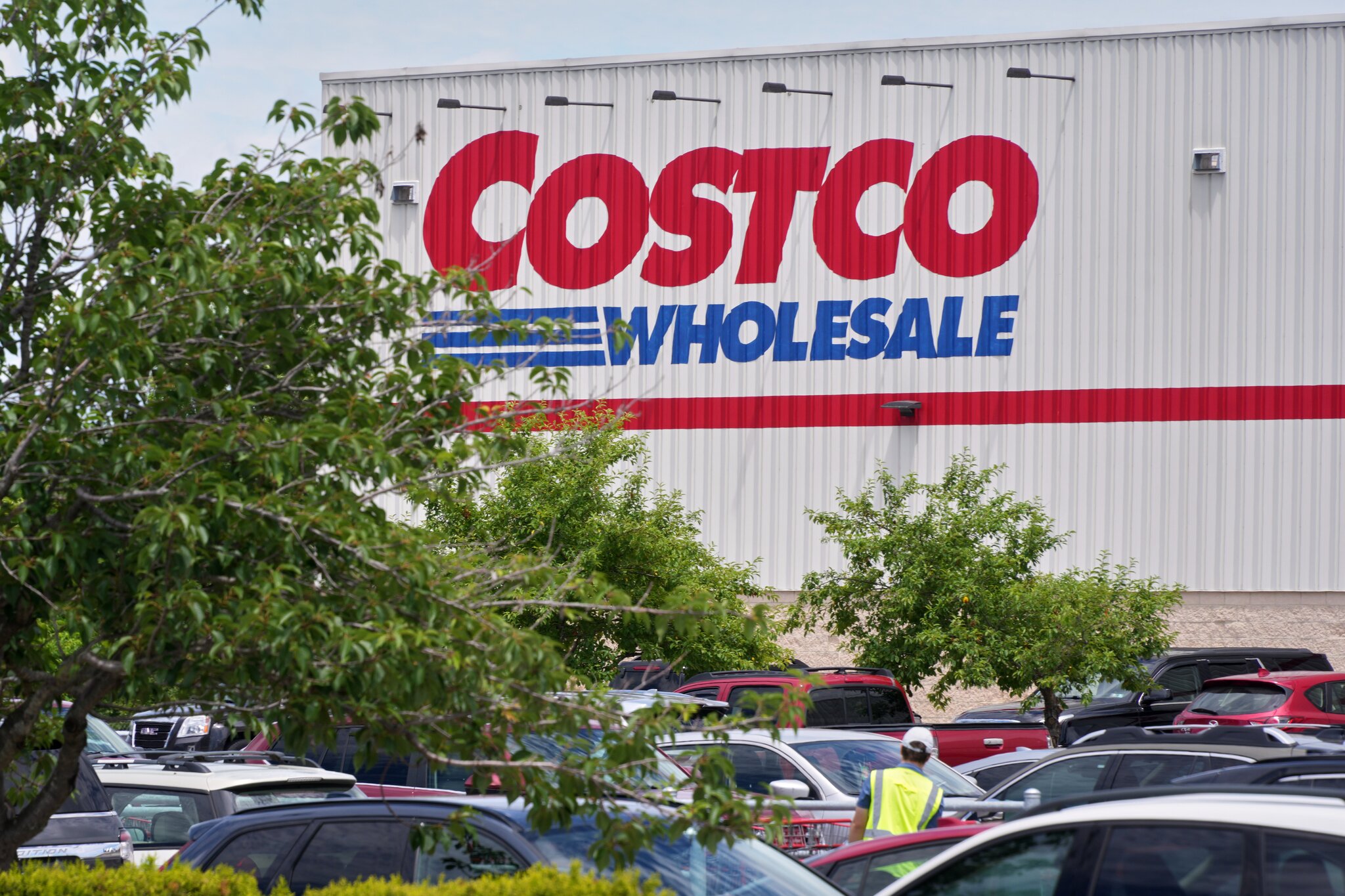 Should you buy a Medicare Advantage plan from Costco? What you'll want to know.