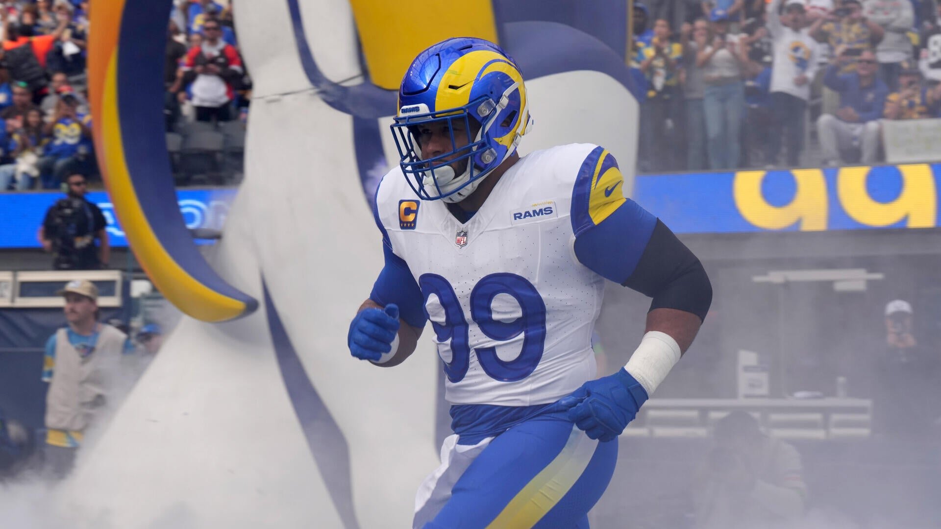 NFL futures betting: Aaron Donald expert's pick for NFL Comeback Player of the Year, plus a deep CPOY sleeper