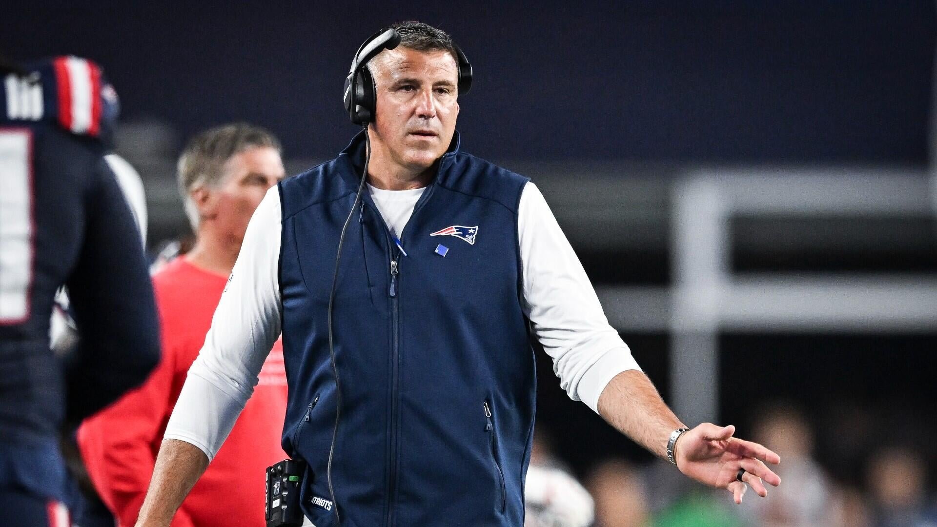 Mike Vrabel makes surprising admission about Patriots: 'I don't think we have a very deep team
