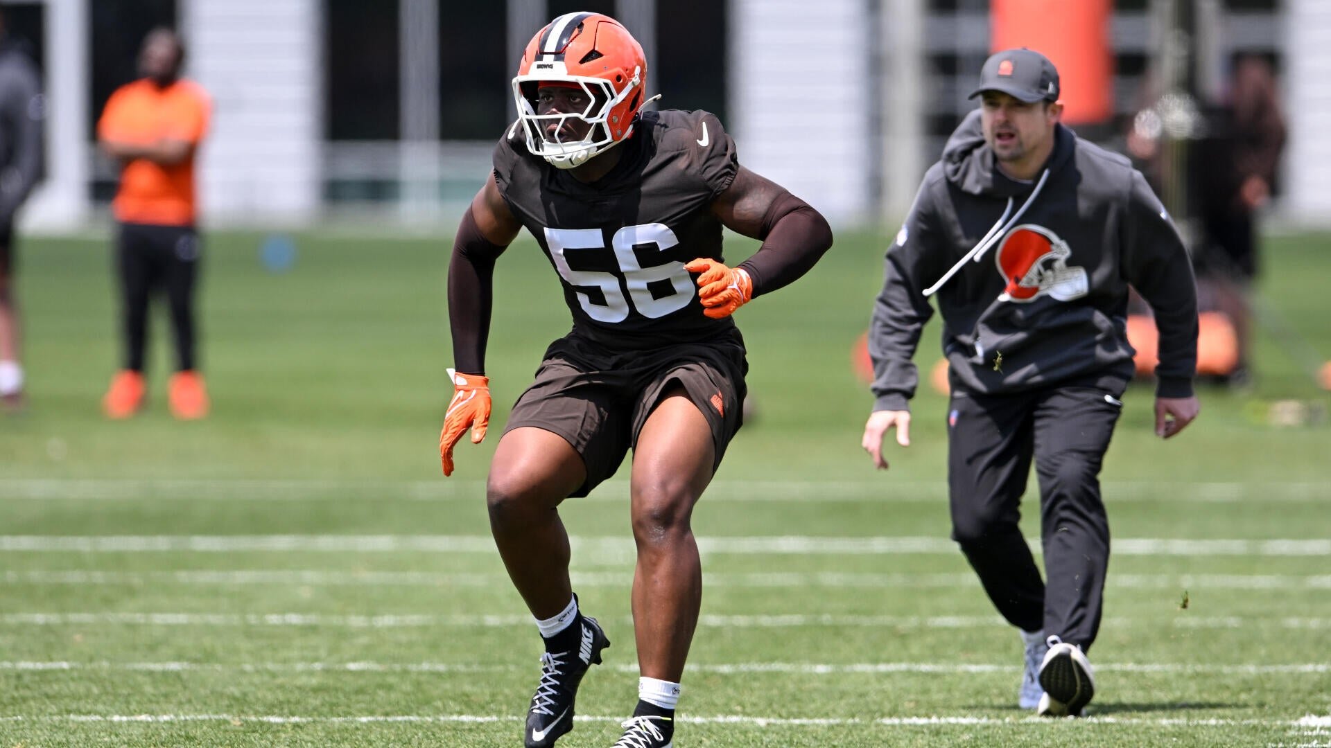Trent Hendrick transfers to UCLA: Ex-James Madison star LB gets fifth year after going through Browns minicamp