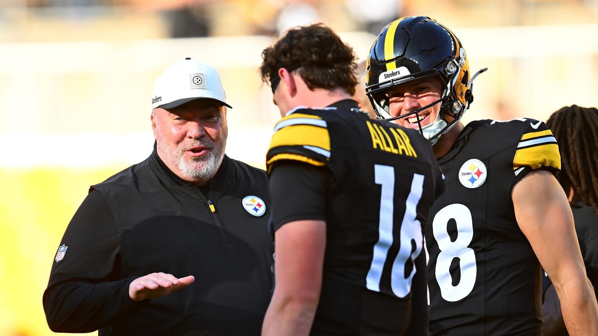 Start, Bench, Cut: If Steelers don't roster 4 QBs, who's the odd man out?