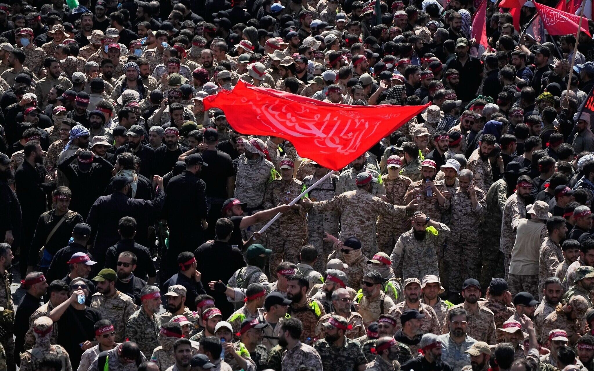 IRGC fires missiles at US forces in Jordan, the first Iranian attack since Trump paused strikes