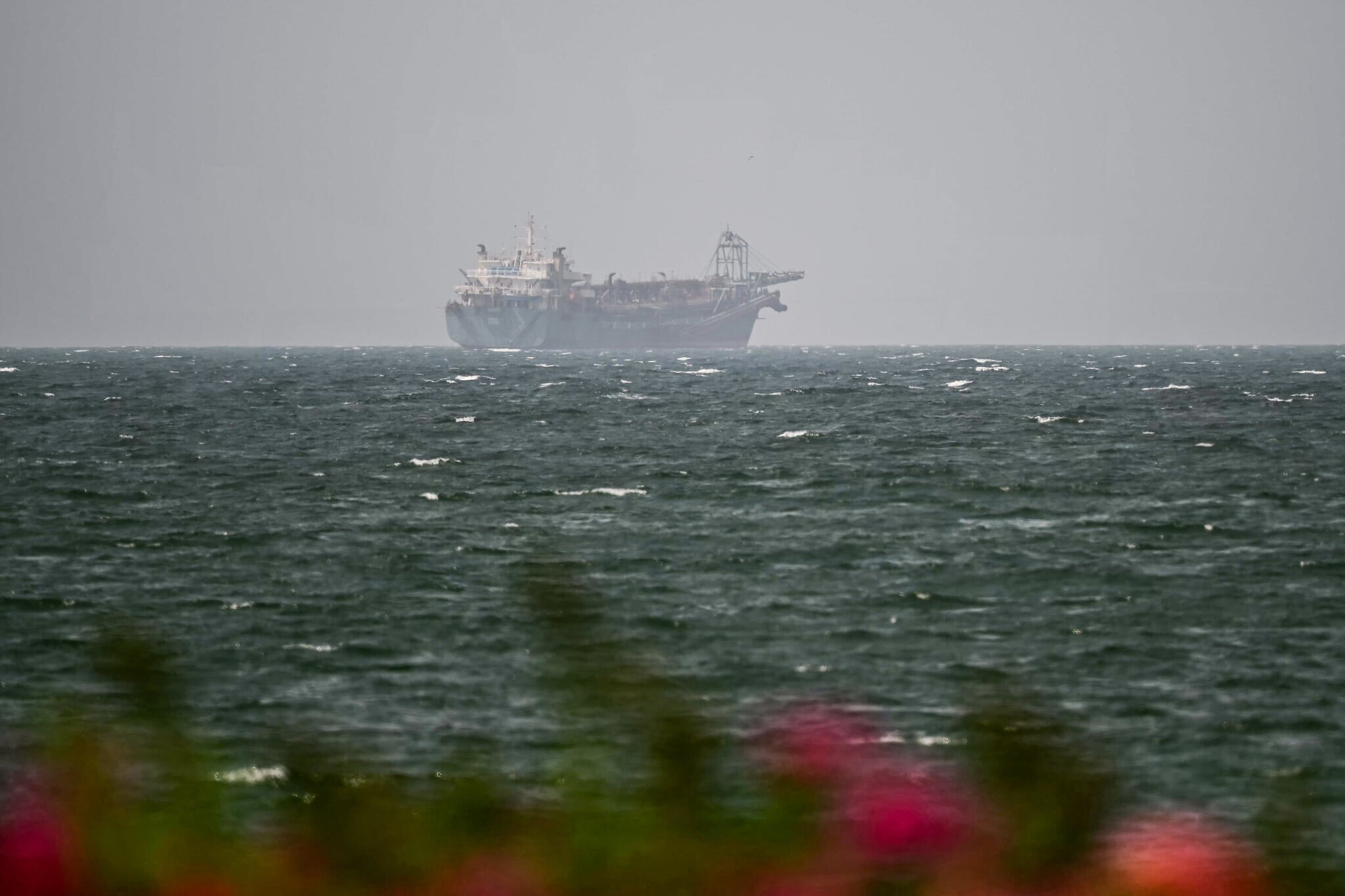 UAE says Iran fired two missiles at it, both fell in the sea