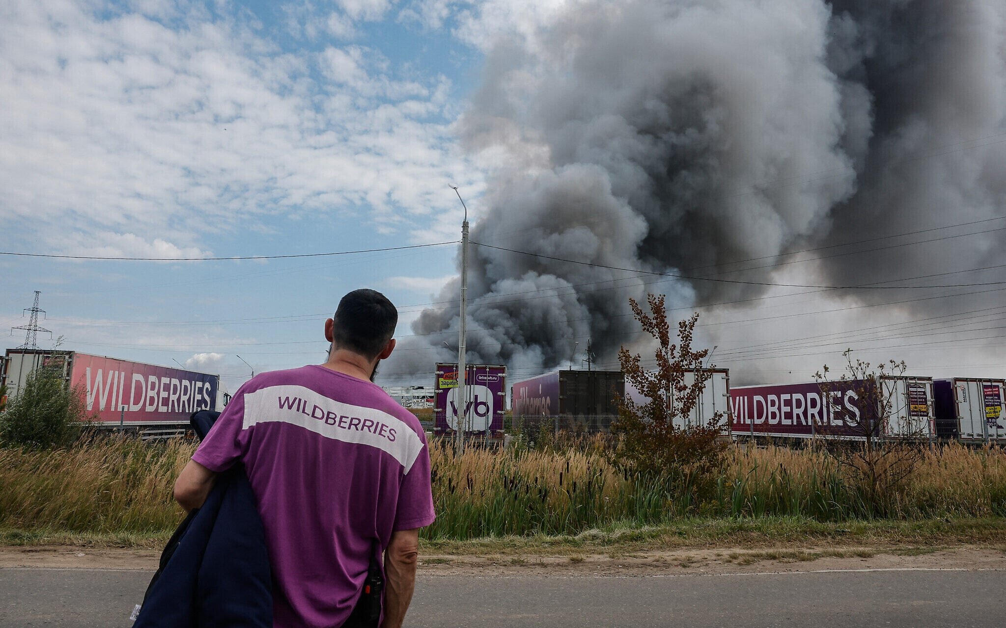 Ukraine launches one of its largest aerial attacks yet on Russia, killing at least 6