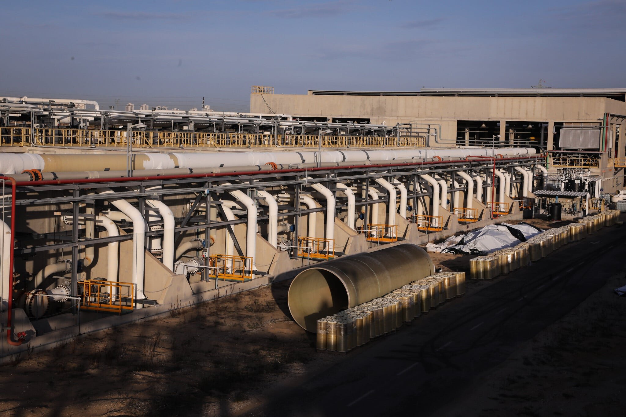 Almost all of Israel’s desalination plants shut due to weather; source denies cyberattack