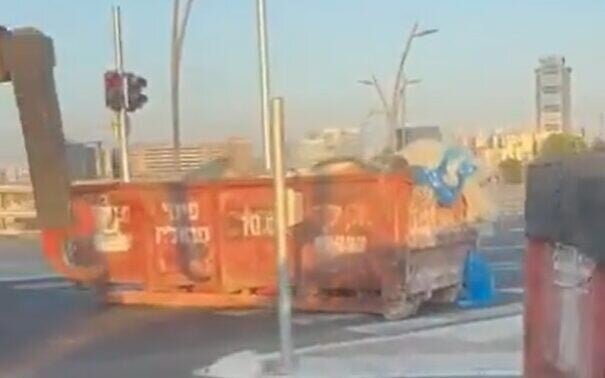 Bnei Brak Municipality says it is behind blocking of neighborhood to traffic during Shabbat