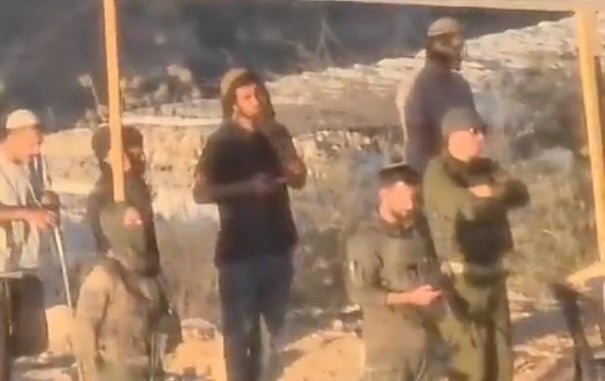 IDF ousts reservist who prayed with besieging settlers; still no arrests for Qusra attack