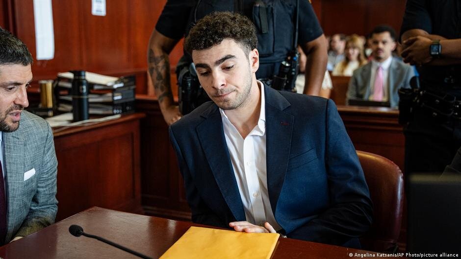 Luigi Mangione tells judge he will plead guilty in federal case in killing of top US health insurance executive