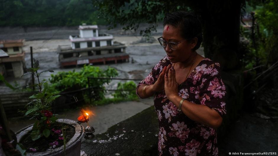 Death toll from Nepal-Tibet floods rises to over 600