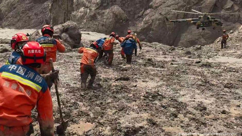 Nepal issues fresh flood warning as 3,000 still missing