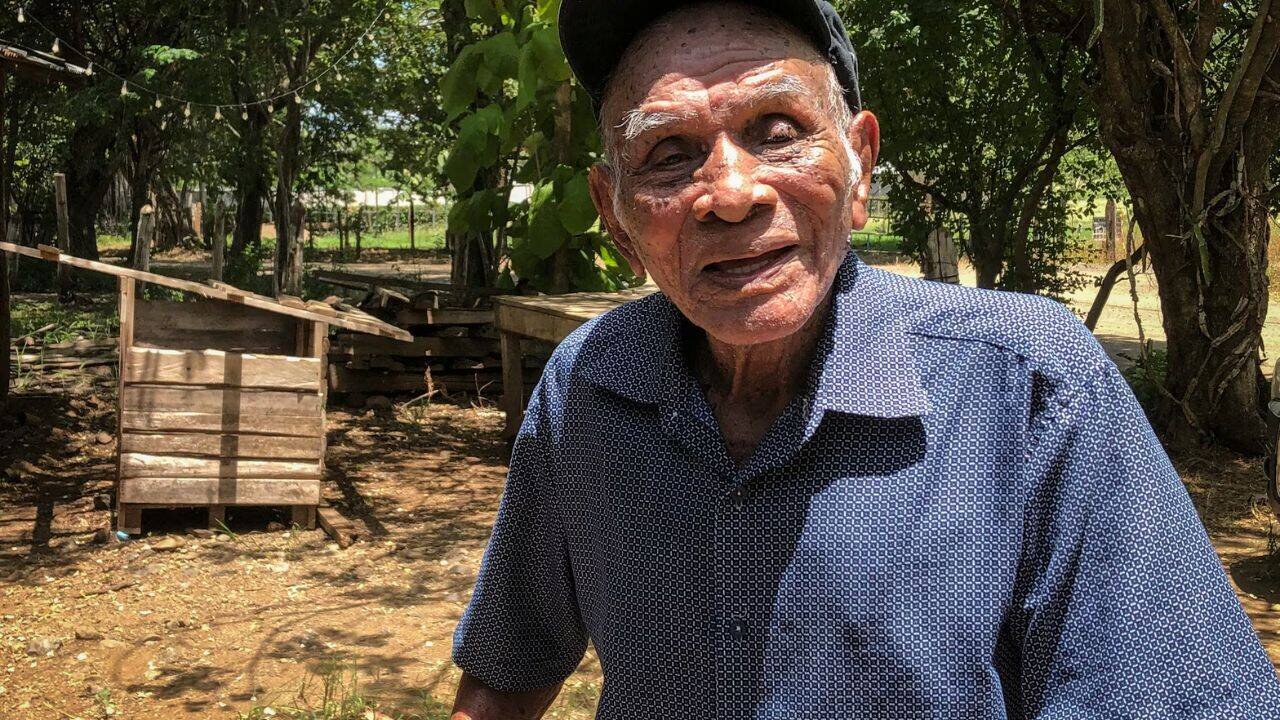 Meet José Flores, 119, who still walks, smiles and eats well