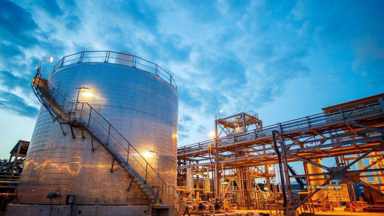 Texas A&M fire whirl burns crude oil 40% faster and cuts soot 40%